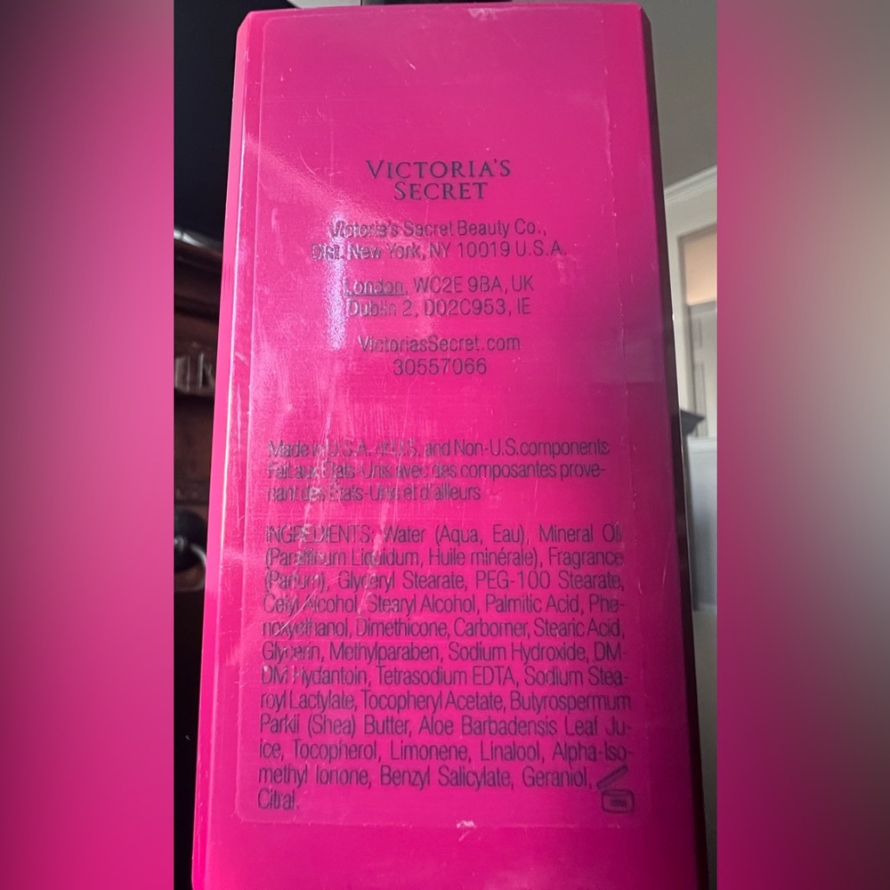 NWT VICTORIA’S SECRET BOMBSHELL PASSION 8.4 OZ/250 ML~Body Mist AND BODY Lotion~ - Picture 7 of 8